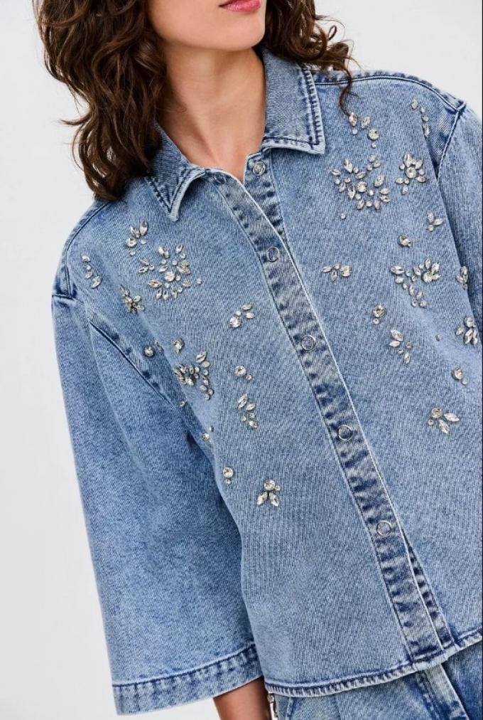 Denim blouse met steentjes 