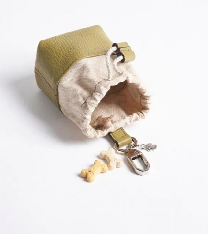 Travel bag voor hondensnoepjes