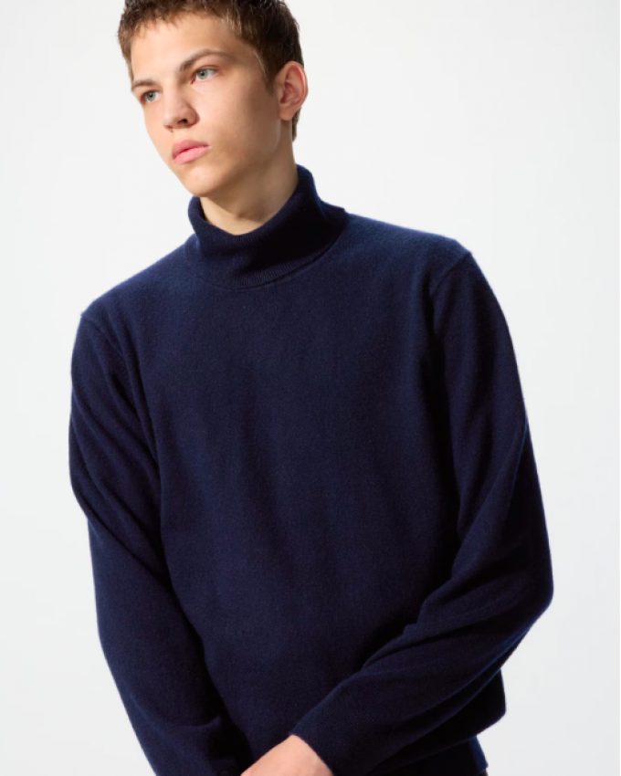 Un col roulé en cachemire