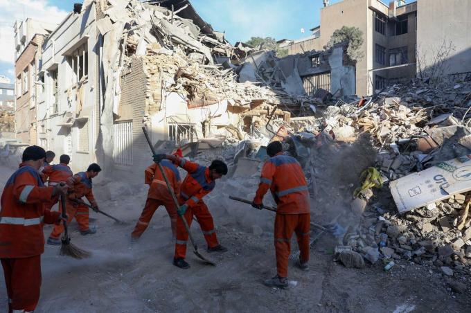 Iran bevestigt bestand van twee weken en is bereid Straat van Hormuz te heropenen