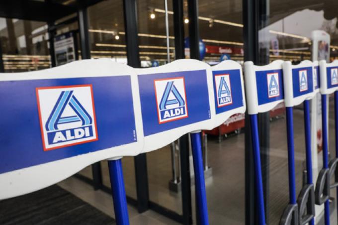Une quarantaine de magasins Aldi fermés en opposition à une possible ouverture le dimanche: «Cela pourrait même se faire à perte»