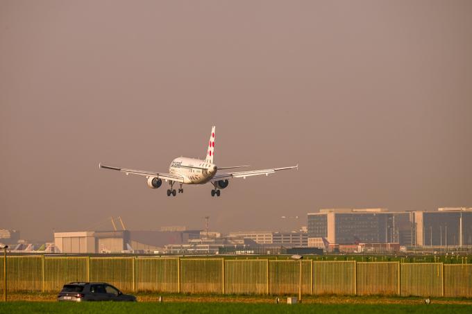 Turbulences en vue dans le ciel belge: un préavis de grève déposé pour l’ensemble du secteur de l’aviation