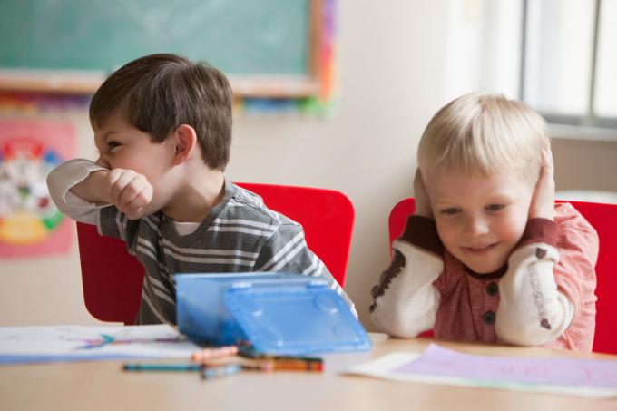 ‘25 gillende kinderen in één klas? Om gestoord van te worden’