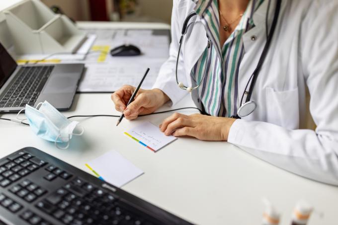 L’Inami ne s’oppose pas à l’augmentation du ticket modérateur, mais pas touche aux médecins généralistes
