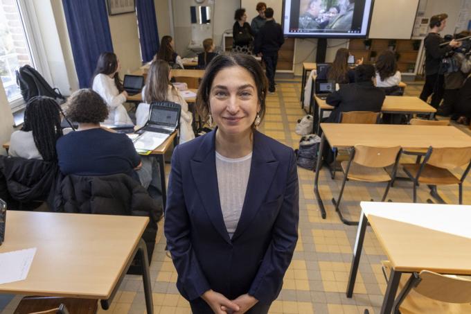 ‘Demir en de schooldirecteurs: als ze écht naar hen luistert, zal ze niet weten wat haar overkomt‘