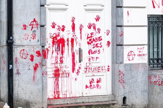 Après 14 heures de débats, les économies dans l’enseignement sont adoptées: «Vous semez le chaos dans les écoles pour les mois à venir»