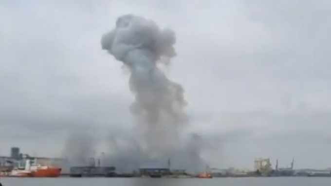 Guerre en Ukraine: l’explosion d’un drone naval russe en Roumanie et l’improbable rencontre Zelensky – Poutine