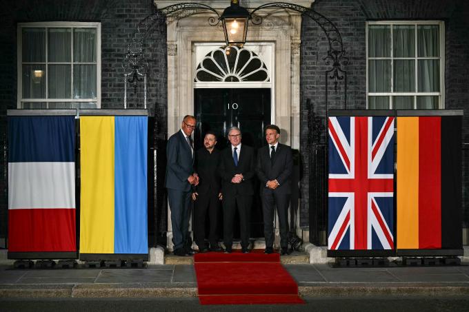 Paris, Londres et Berlin poussent pour un dialogue direct en