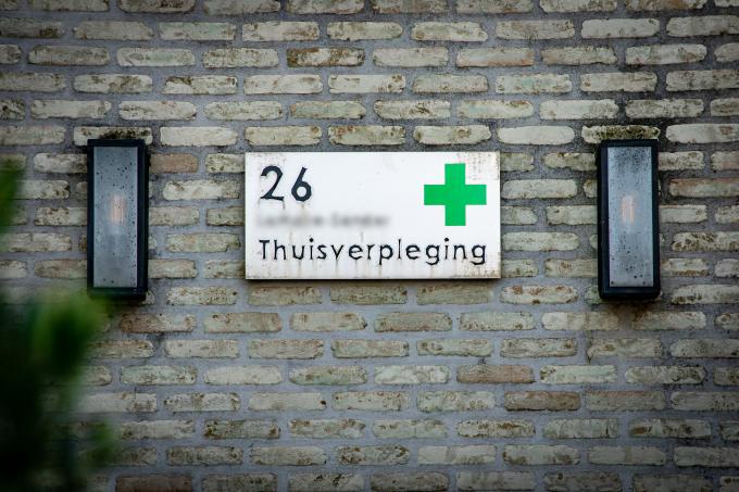 Drie thuisverpleegkundigen factureren boven jaarpl