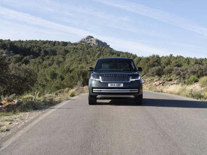 Range Rover stelt eerste volledig elektrische wagen voor