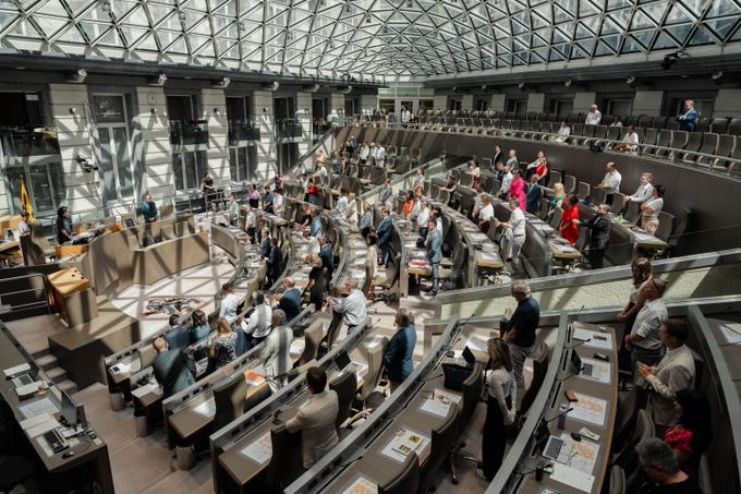 L’IA de plus en plus utilisée par les parlementaires, avec une crainte: rendre le débat générique