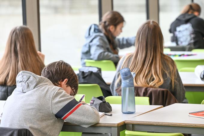 Trop peu de goût à l’effort et trop de distraction chez les élèves : l’interdiction du smartphone ne suffira pas à relever les résultats PISA