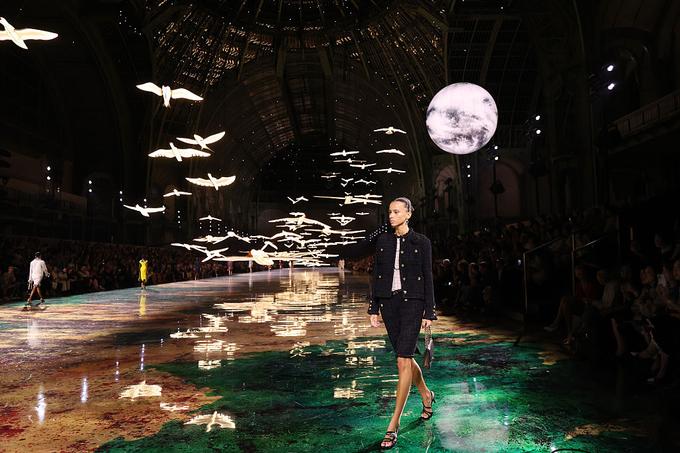 En direct du défilé Chanel : notre rédactrice en chef y était et vous ...