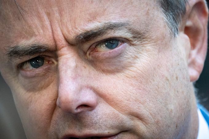 9 indicateurs sur 12 dans le rouge : les graphiques qui vont donner mal de tête à De Wever