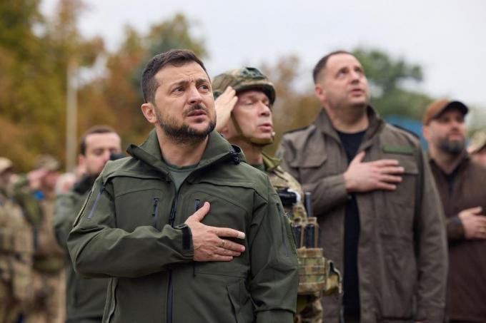 Zelensky hervormt Oekraïens leger: hoger loon en speciale contracten