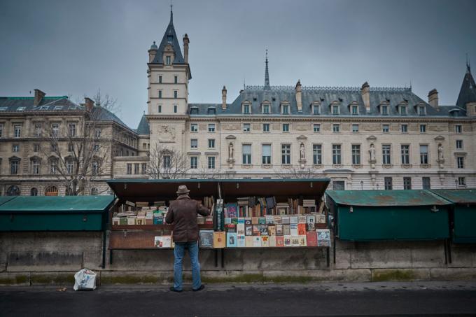 bouquiniste bords de seine Paris