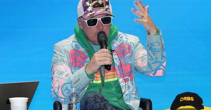 “Rendre les poules aux œufs d’or accessibles aux petits investisseurs” : Dan Ives lance un nouveau fonds