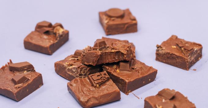 Melkchocoladefudge met Tony's Chocolonely karamel-zeezout