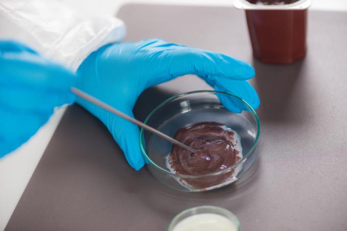 Chocolade uit het lab: een alternatief voor dure cacaobonen?