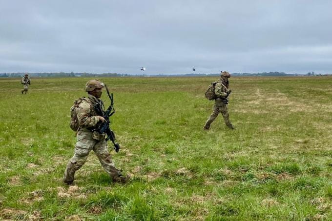 «Phase zéro» d’une guerre Russie-Otan: «On soupçonne un nombre important de troupes russes à la frontière estonienne»