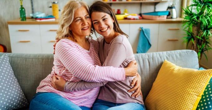 La vie est belle, à «l’hôtel maman»: combien les Tanguy épargnent vraiment (et ce que ça coûte à leurs parents)