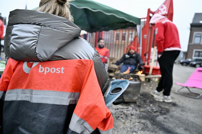 Accord de principe entre direction et syndicats chez bpost, mais il reste à convaincre les travailleurs
