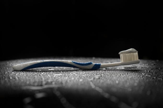 Faut-il se rincer la bouche après s’être brossé les dents? La polémique bucco-dentaire qui n’en finit pas: «Je vais vous dire la vérité»