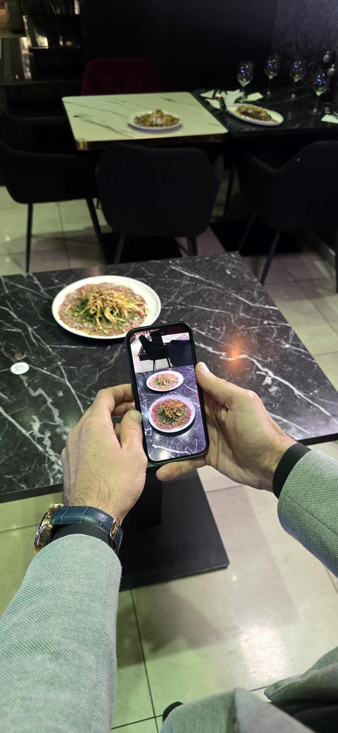 Menu3D : quand la carte du restaurant passe à la réalité augmentée
