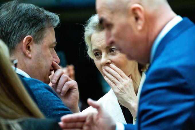 Expert Hans Geeroms: ‘Europa is naïef als het gelooft dat onze sociale welvaartsstaat houdbaar is’