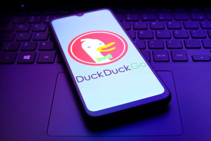 Image for the article: DuckDuckGo ziet aantal downloads pieken na AI-offensief van Google