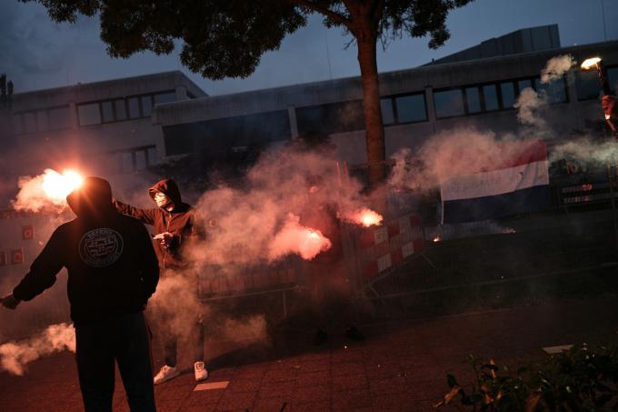 ‘Als asielcentra branden, staar je niet blind op de vlammen’