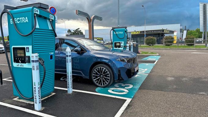 Partir en vacances avec une voiture électrique: la fin de l’