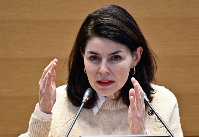 Enseignement : pourquoi Valérie Glatigny renonce à la fin des nominations