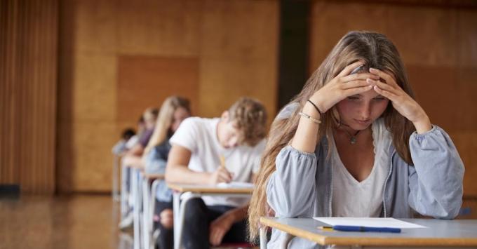 Annulation des examens et chaos de fin d’année dans les écoles