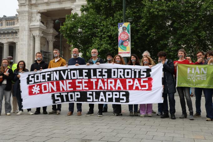 Des ONG belges en justice contre deux grandes fort