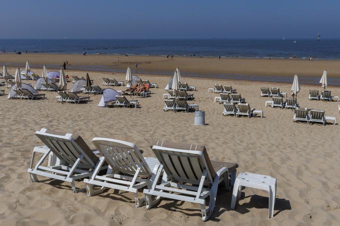 La “bataille des bars de plage” : comment Knokke secoue la côte belge en voulant faire jouer la concurrence