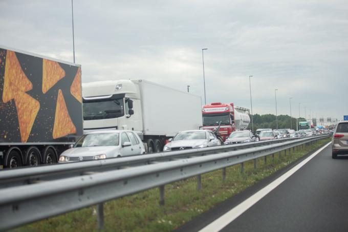 De prijs van onze dagelijkse file:500 euro per Belg én minder economische groei