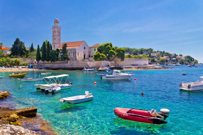 Hvar, petite ville de Croatie