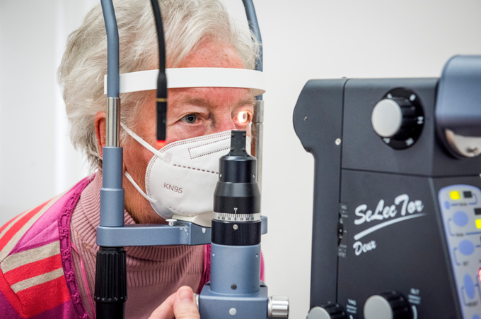 Cataract: binnenkort geen druppels meer nodig na de operatie?