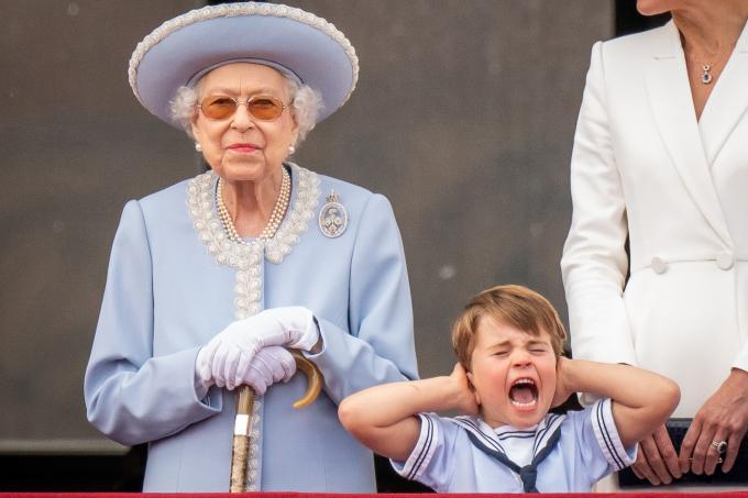 Reine Elizabeth II et Georges au balcon