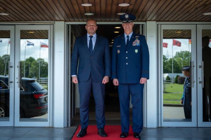 Theo Francken koopt aanvalsraketten voor F-35’s: België kan vanaf nu meevechten aan de NAVO-frontlinie