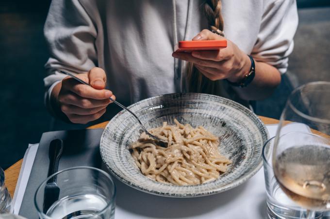 assiette alimentation reseaux sociaux