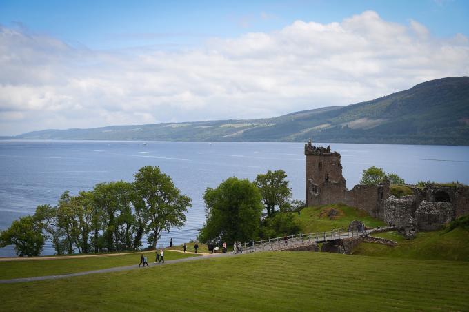 Loch Ness Ecosse chateau Urquhart