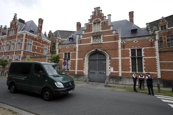 Directie van gevangeniswezen steunt stakend personeel: ‘Situatie onhoudbaar’