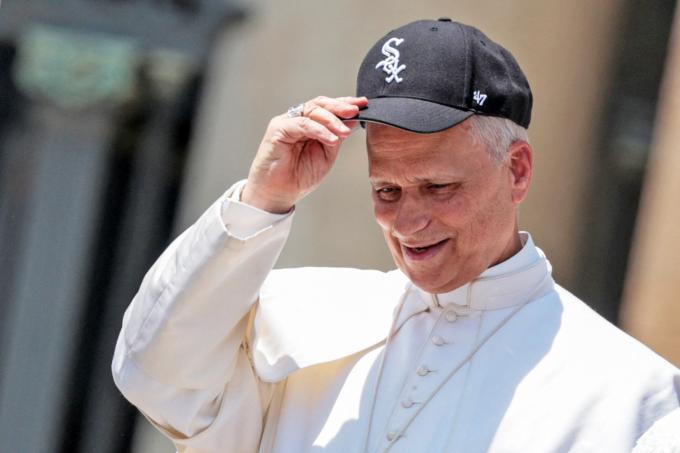 De paus zet sport tegenover Trump als instrument van vrede