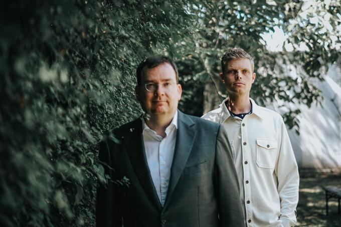 Hangmatbeleggers Tim Nijsmans en Yoran Brondsema over hun nieuwe boek: ‘Volhouden is moeilijker dan beginnen met beleggen’