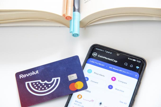 Les applis de trading belges stagnent face aux “pure players” étrangers