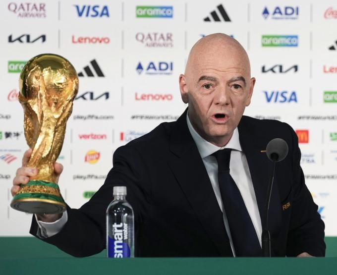 La Coupe du monde démesurée d’Infantino déjà secou