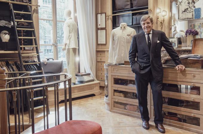 Pierre Degand dans sa boutique