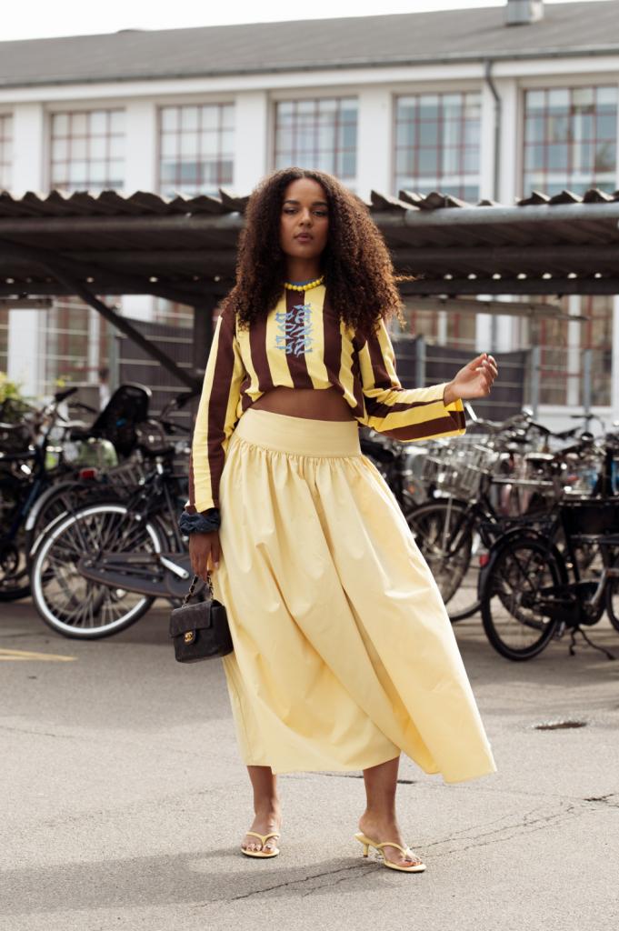 cropped voetbalshirt hitteproof outfits voor de zomer 